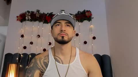 sweetfit boy online show from January 10, 5:37 pm