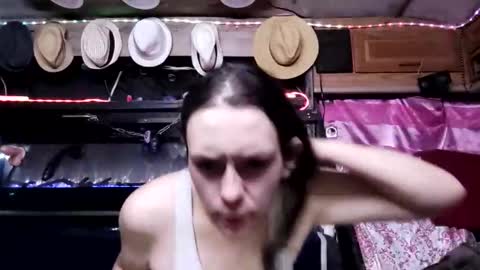 Snapshot of thomaspernell69 chatting on December 22, 5:37 am bw ky cock online show from December 22, 5:37 am