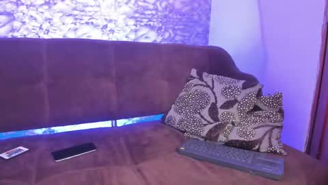 Snapshot of thomass_conor chatting on February 15, 2:44 pm thomass_conor online show from February 15, 2:44 pm