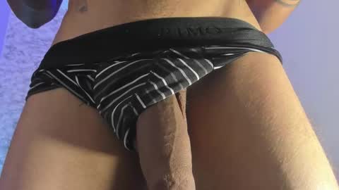 Snapshot of thomass_conor chatting on October 17, 5:48 pm thomass_conor online show from October 17, 5:48 pm