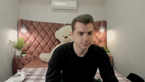 Thomas online show from November 27, 12:40 pm