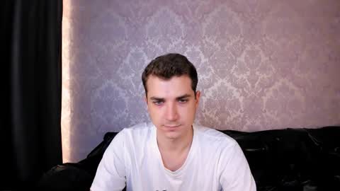 Thomas online show from December 4, 7:44 pm