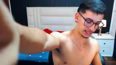 Thomas Turner online show from September 26, 11:31 pm