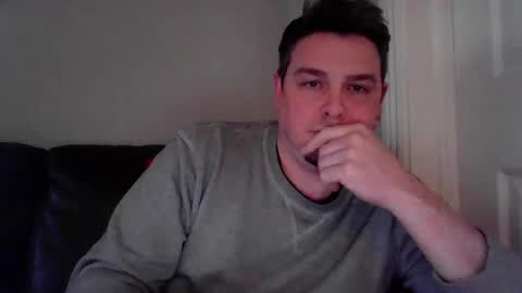 Snapshot of thomisfra chatting on February 9, 2:18 pm thomisfra online show from February 9, 2:18 pm