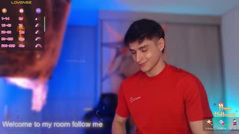 Thom Klein online show from October 31, 5:25 pm