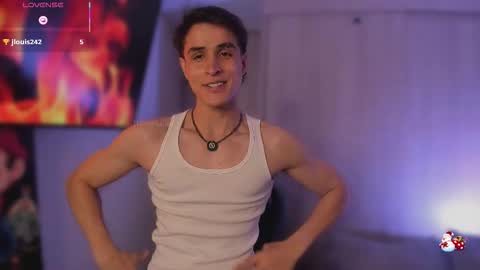 Thom Klein online show from December 5, 7:10 pm