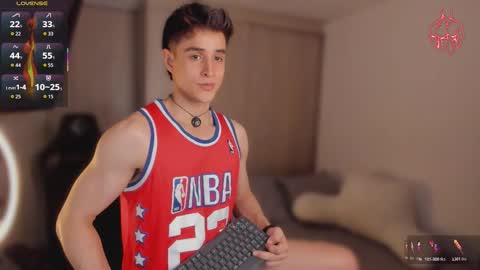 Thom Klein online show from February 26, 8:30 pm