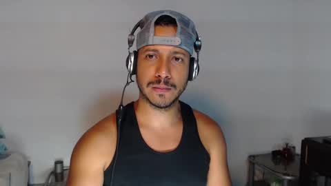 Snapshot of thommerxxx chatting on September 26, 4:49 am Thom online show from September 26, 4:49 am