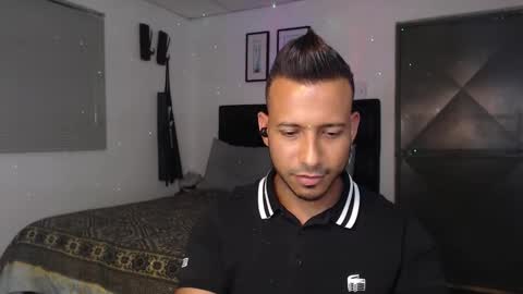 Snapshot of thommerxxx chatting on September 30, 6:46 pm Thom online show from September 30, 6:46 pm