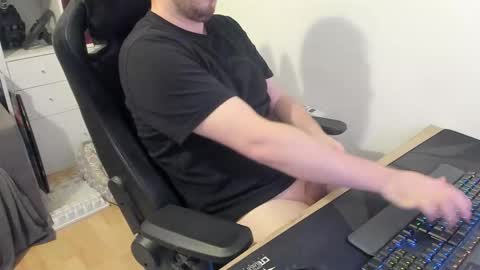 thommy2008 online show from November 12, 12:16 pm