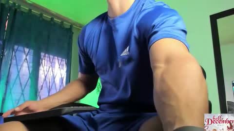 Thoms Every online show from December 15, 9:52 pm