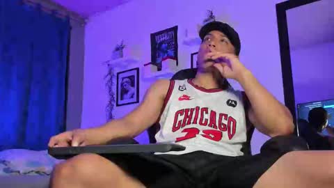 Thoms Every online show from January 14, 1:55 am