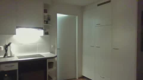 Tom online show from February 28, 9:05 pm