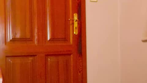 Thongsandstocking online show from December 17, 12:05 am