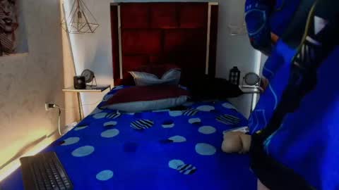 Thonixxx mr online show from April 14, 4:35 pm