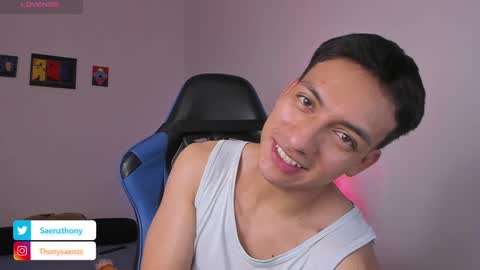 Snapshot of thonymontero chatting on December 1, 11:04 pm Thon - Independent online show from December 1, 11:04 pm