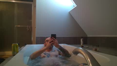 Snapshot of thor1892 chatting on February 18, 7:41 pm thor1892 online show from February 18, 7:41 pm