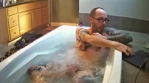 Snapshot of thor1892 chatting on October 31, 5:03 pm thor1892 online show from October 31, 5:03 pm