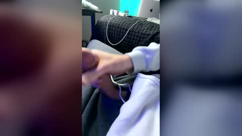 Snapshot of thor676 chatting on April 4, 5:21 pm thor676 online show from April 4, 5:21 pm