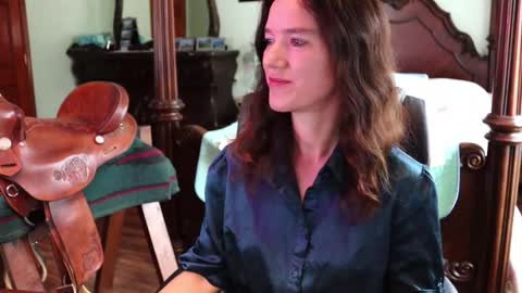 ThornburyRose online show from January 8, 6:21 pm