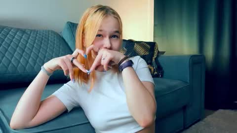 Lynn online show from March 25, 4:13 pm