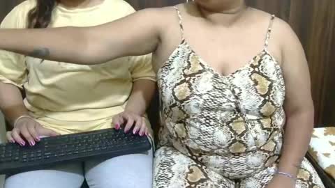 kabir 32 guy khushi 31 wife kavya 23 sexy frnd online show from July 12, 3:19 am