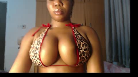 Snapshot of throatdevil chatting on March 30, 1:28 am throatdevil online show from March 30, 1:28 am