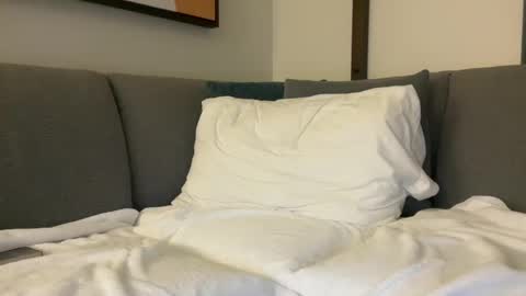 Snapshot of throbbingxxx chatting on December 9, 10:00 am austin xzandros online show from December 9, 10:00 am