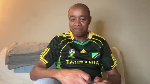 Snapshot of throbbingxxx chatting on February 25, 12:45 pm austin xzandros online show from February 25, 12:45 pm