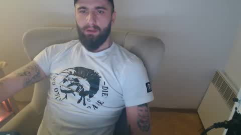 HugeJuicy online show from December 14, 3:29 am