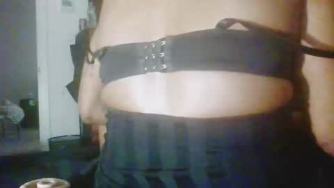Snapshot of thugpucci chatting on April 4, 2:58 pm thugpucci online show from April 4, 2:58 pm