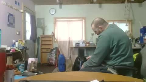 Snapshot of thunderjacker chatting on March 18, 2:04 am The Pen is Mightier than Sword online show from March 18, 2:04 am