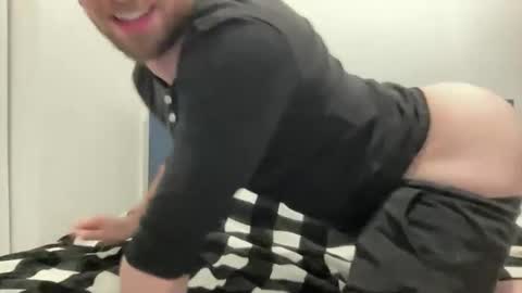 Snapshot of thyle chatting on February 28, 5:41 am Thyle online show from February 28, 5:41 am