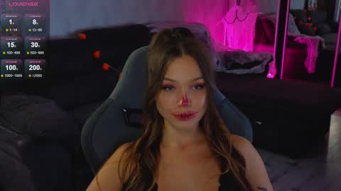 tia__moon online show from October 25, 7:30 pm