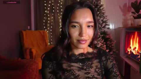 tia_j online show from December 5, 6:37 pm