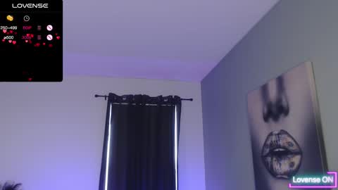 Snapshot of tiabellaxxx chatting on February 8, 7:39 pm Tia Bella online show from February 8, 7:39 pm