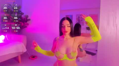 Snapshot of tiabelle chatting on November 9, 6:17 pm tiabelle online show from November 9, 6:17 pm