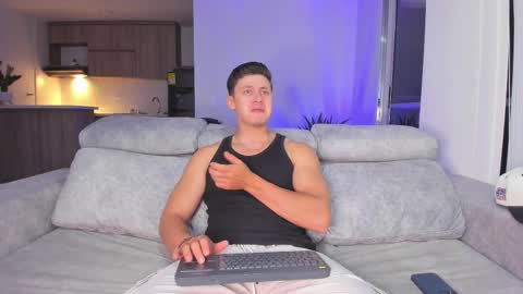 santiago online show from January 17, 12:15 am