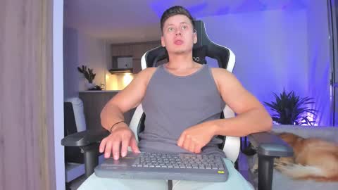 santiago online show from February 3, 12:53 am