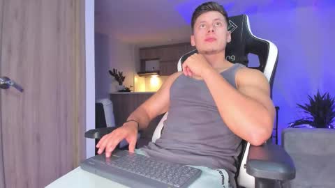 santiago online show from February 3, 2:53 am