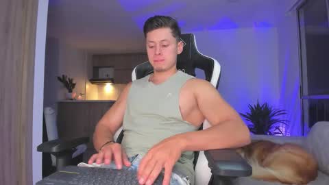 santiago online show from February 5, 12:04 am