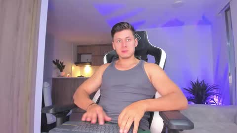 santiago online show from February 5, 11:20 pm