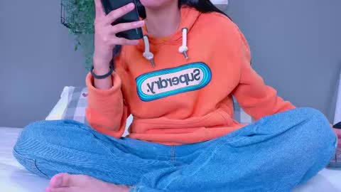 Snapshot of tiana_cinnamon chatting on September 18, 7:49 pm TIANA online show from September 18, 7:49 pm