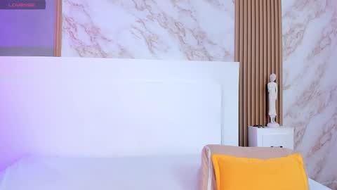 tianaglow4 online show from October 14, 12:28 pm