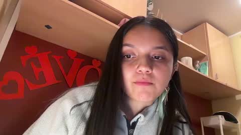 Tiana Le online show from May 17, 8:05 pm