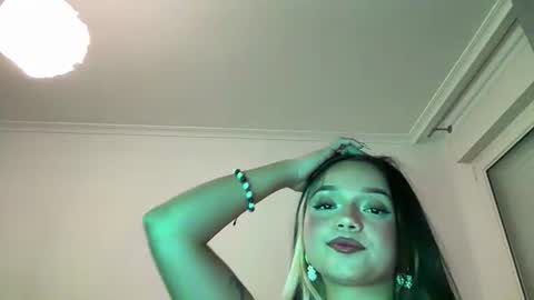Snapshot of tianale chatting on June 30, 8:10 pm Tiana Le online show from June 30, 8:10 pm