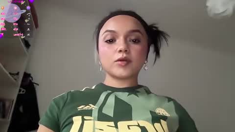 Snapshot of tianale chatting on July 18, 6:34 pm Tiana Le online show from July 18, 6:34 pm