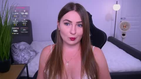 Snapshot of tianna_me chatting on July 27, 10:33 am tianna_me online show from July 27, 10:33 am