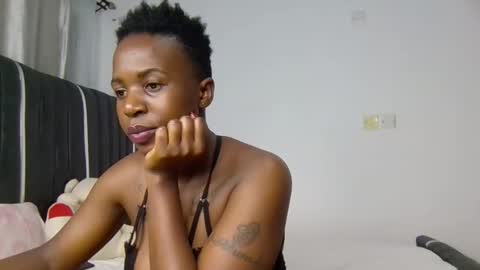 Snapshot of tiara_t chatting on January 31, 7:11 pm Tiara online show from January 31, 7:11 pm