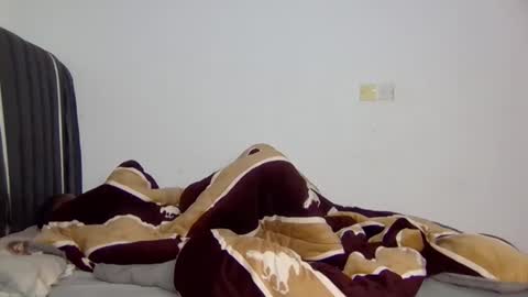 Snapshot of tiara_t chatting on February 23, 7:06 am Tiara online show from February 23, 7:06 am